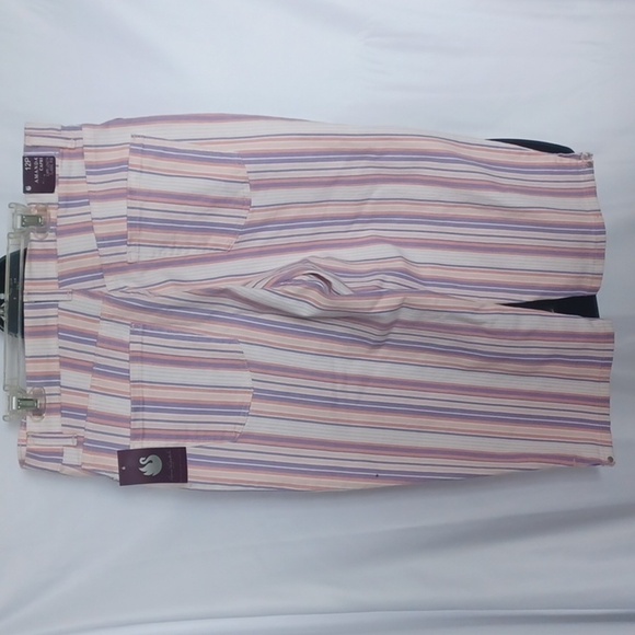 Gloria Vanderbilt Amanda Capris Classic Rise Petite - Picture 6 of 9